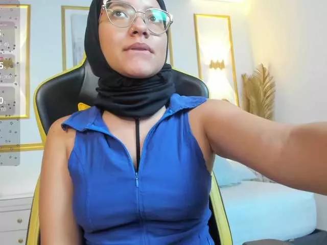 malak-15 on BongaCams 